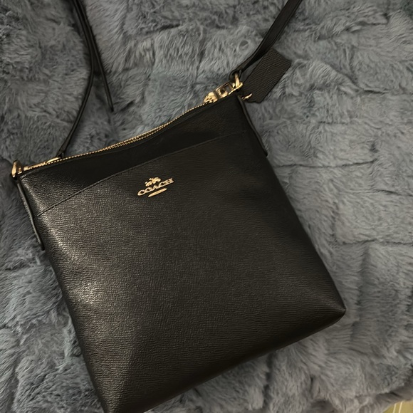 Coach purse with shoulder strap. Use as a cross bag. Dark brown. - Picture 5 of 5